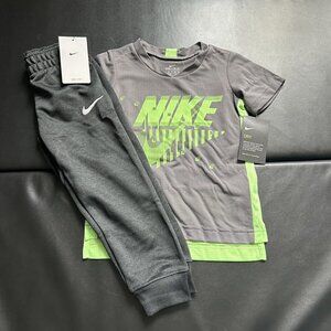 NWT Nike Jogger & Tee Set Boys Size 4